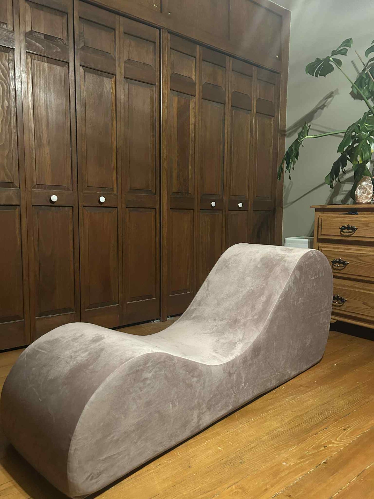 Cello Chaise – Standard & Valkyrie Editions Liberator