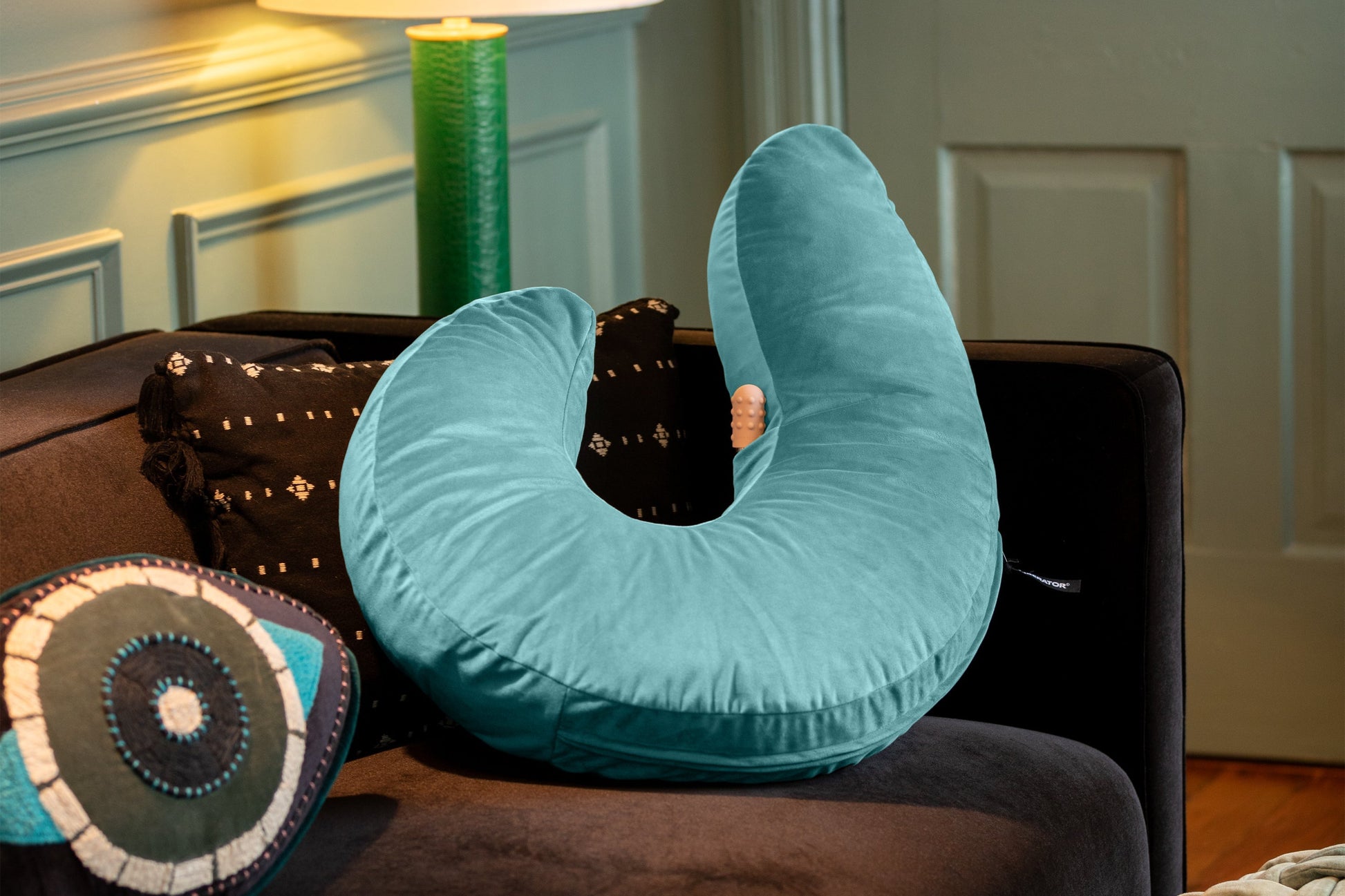 Lune Snuggle Pillow Liberator